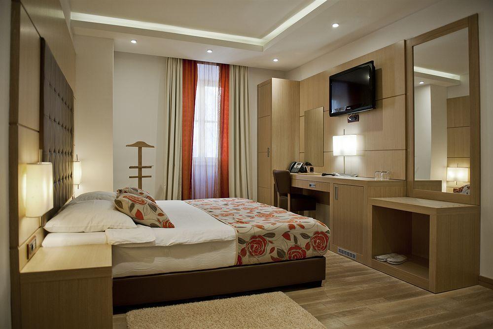 Boutique Hotel Mauro Poreč Extérieur photo